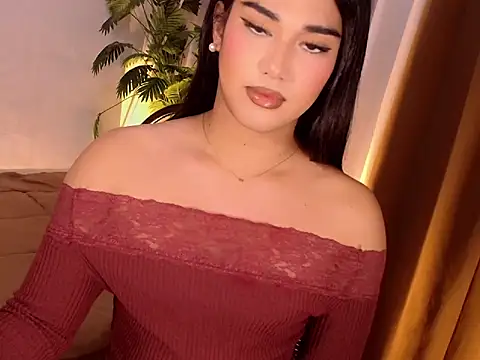 Snapshot of magnificent_kitana chatting on July 4, 5:41 pm magnificent kitana online show from July 4, 5:41 pm