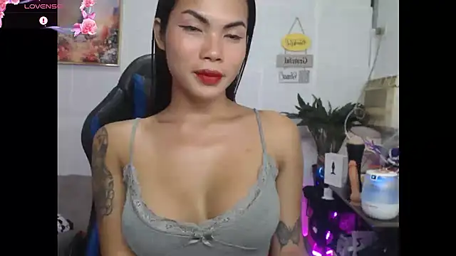 lucyheart777 online show from May 14, 2:18 am
