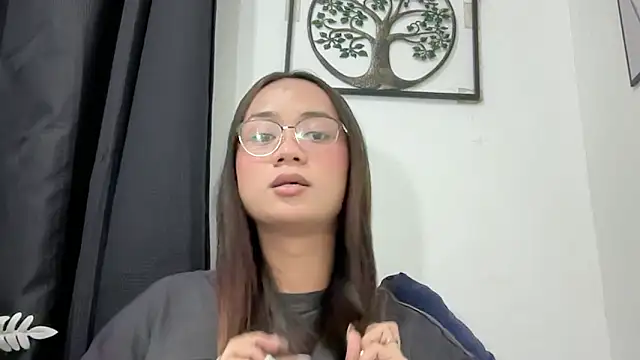 Zialustts online show from March 17, 1:58 pm