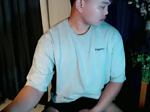 Snapshot of Reynelcock chatting on September 21, 5:14 pm Reynelcock online show from September 21, 5:14 pm