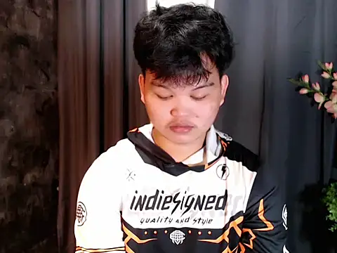 Snapshot of Reynelcock chatting on October 3, 10:07 pm Reynelcock online show from October 3, 10:07 pm