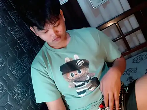 Snapshot of Reynelcock chatting on October 7, 10:51 pm Reynelcock online show from October 7, 10:51 pm