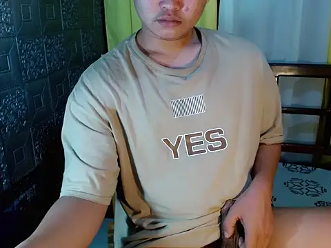 Snapshot of Reynelcock chatting on October 14, 3:29 am Reynelcock online show from October 14, 3:29 am