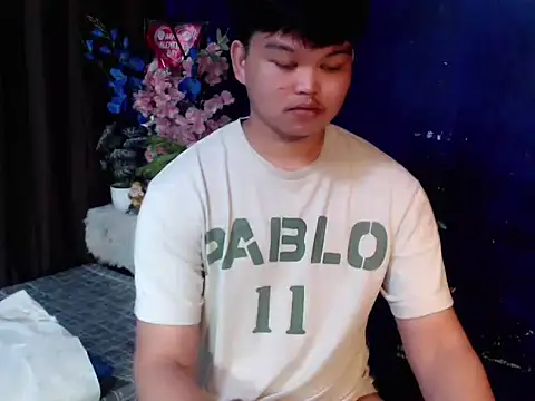 Reynelcock online show from March 5, 3:52 pm