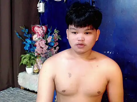 Reynelcock online show from March 26, 6:57 pm