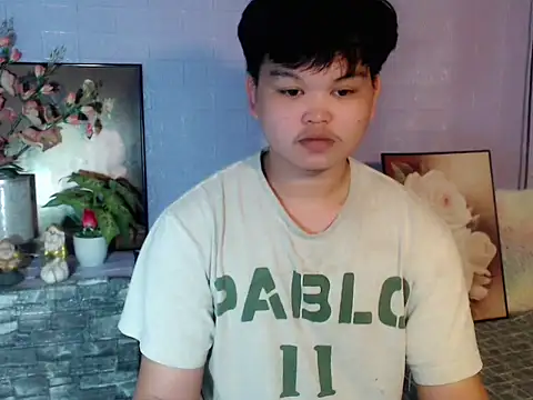 Reynelcock online show from May 13, 5:27 am