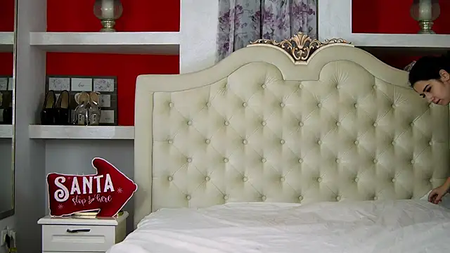 SarraRay online show from November 21, 6:06 pm