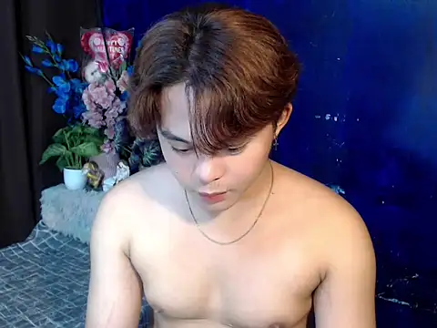 Snapshot of urguy_toshi chatting on April 8, 6:30 pm urguy toshi online show from April 8, 6:30 pm