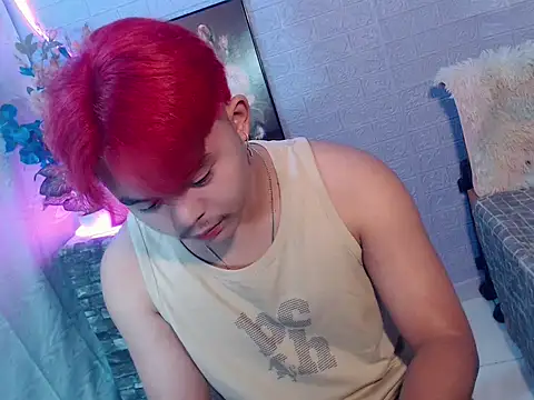 Snapshot of urguy_toshi chatting on May 19, 12:11 pm urguy toshi online show from May 19, 12:11 pm