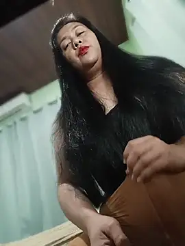 Snapshot of mistress_loy chatting on June 29, 6:30 pm mistress loy online show from June 29, 6:30 pm