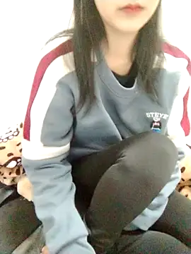 Kembong01 online show from December 18, 5:52 pm