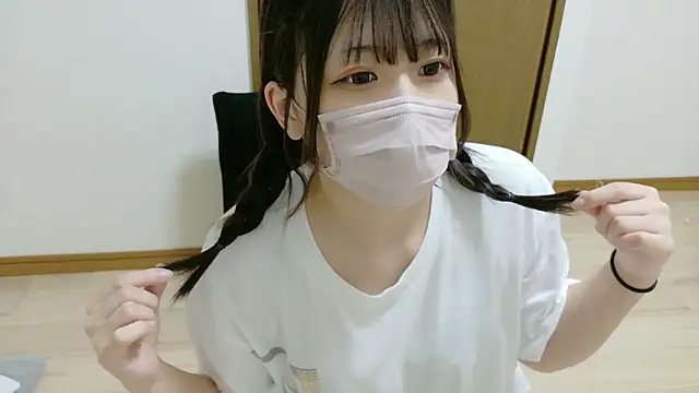 karen-chan online show from October 4, 12:47 pm