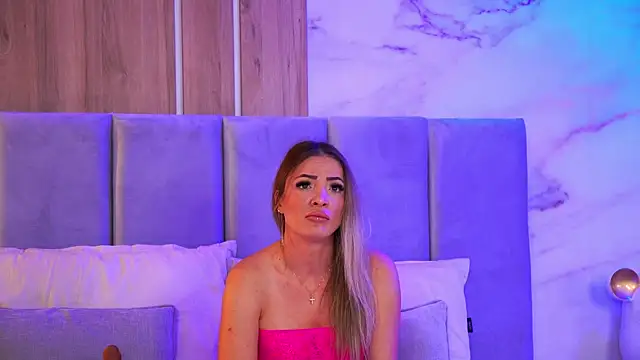 Izabellle02 online show from November 19, 7:19 am