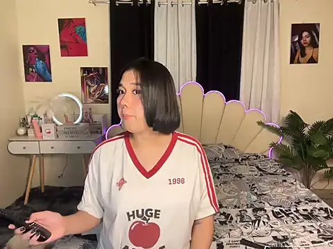 Snapshot of KateMadness chatting on March 28, 3:33 pm KateMadness online show from March 28, 3:33 pm