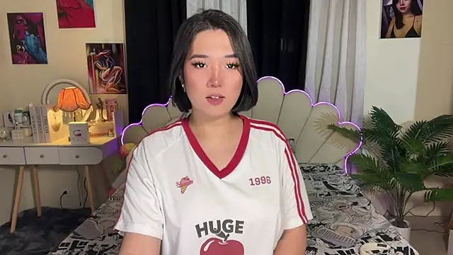 Snapshot of KateMadness chatting on March 30, 12:28 pm KateMadness online show from March 30, 12:28 pm