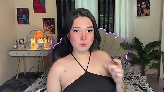 Snapshot of KateMadness chatting on April 2, 11:02 pm KateMadness online show from April 2, 11:02 pm