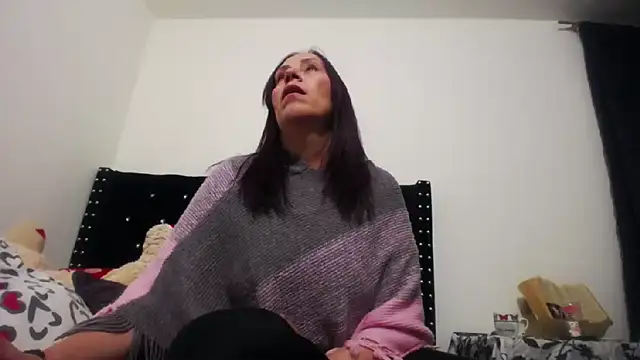 Chantalvedette online show from May 12, 3:25 am