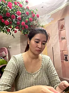 Snapshot of Bollozzy_89 chatting on October 30, 12:23 am Bollozzy 89 online show from October 30, 12:23 am