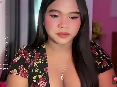 Snapshot of ursweet_sofia chatting on May 13, 2:36 pm ursweet sofia online show from May 13, 2:36 pm