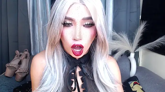 Snapshot of UrGoddess_xx chatting on October 8, 5:10 pm UrGoddess xx online show from October 8, 5:10 pm