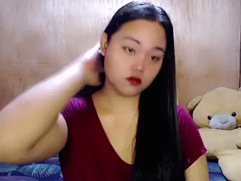  Lylia online show from May 13, 11:44 pm