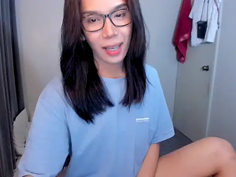 lucyshanex online show from October 11, 9:57 pm