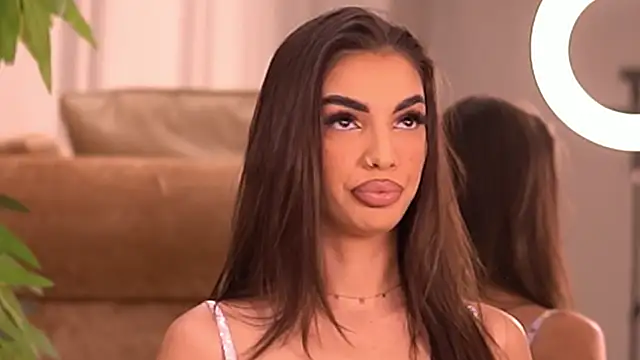 KendalJolly online show from October 18, 4:37 am