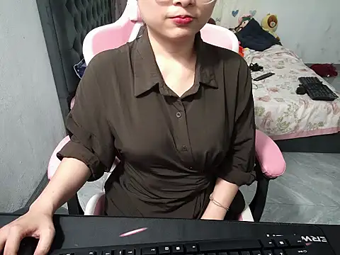 Snapshot of Ori-Yannie chatting on October 15, 8:58 am Ori-Yannie online show from October 15, 8:58 am