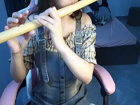 Snapshot of Ori-Yannie chatting on October 27, 6:50 am Ori-Yannie online show from October 27, 6:50 am