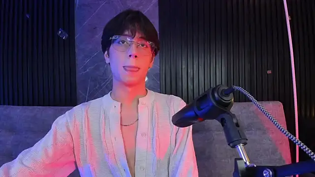 luixdust  online show from October 28, 4:16 am