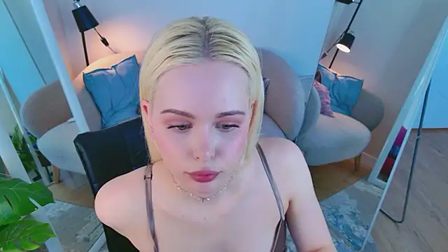 Mary Lane  online show from March 23, 9:35 am