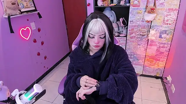 Vero Osb  online show from September 17, 11:39 pm