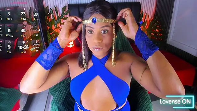 Snapshot of AriebonyBrooke chatting on October 30, 11:44 am AriebonyBrooke online show from October 30, 11:44 am