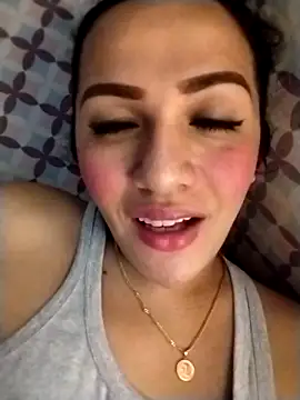 enoria1992 online show from December 18, 3:12 am