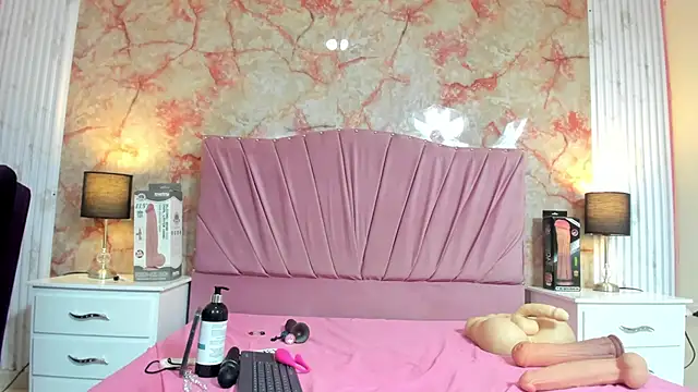 Wonderkloe  online show from January 15, 7:28 pm