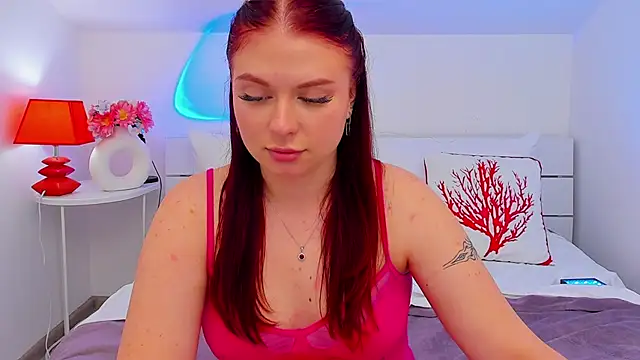 LizyBex online show from May 11, 4:15 pm