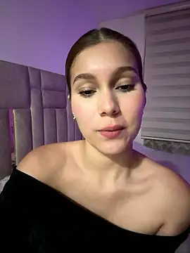 Snapshot of Nikii__ chatting on January 11, 3:33 am Nikii online show from January 11, 3:33 am