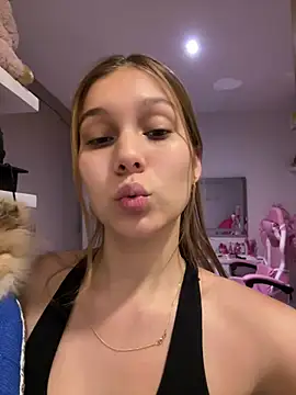 Snapshot of Nikii__ chatting on February 1, 1:59 am Nikii online show from February 1, 1:59 am