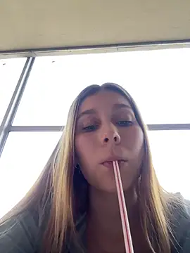 Snapshot of Nikii__ chatting on February 21, 4:19 pm Nikii online show from February 21, 4:19 pm