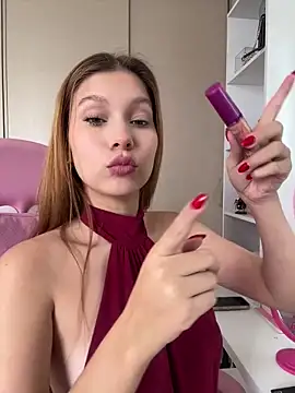 Snapshot of Nikii__ chatting on April 18, 4:44 pm Nikii online show from April 18, 4:44 pm