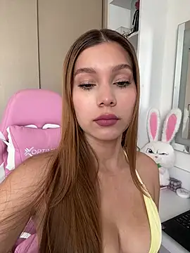 Snapshot of Nikii__ chatting on April 20, 3:26 pm Nikii online show from April 20, 3:26 pm
