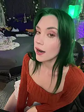 Snapshot of littlelune chatting on April 30, 8:48 pm littlelune online show from April 30, 8:48 pm