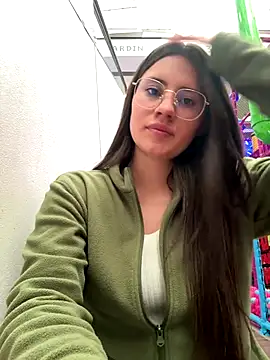 Snapshot of Isabella21_ chatting on September 15, 9:15 pm Isabella21 online show from September 15, 9:15 pm