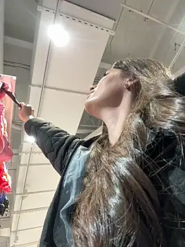 Isabella21  online show from February 14, 11:45 pm