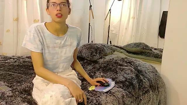 BeccaReedd online show from December 22, 9:23 pm