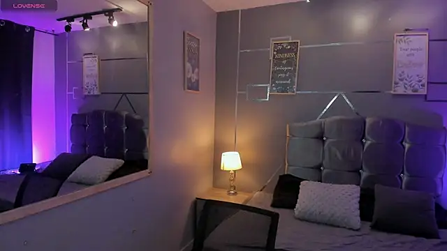 Snapshot of Christopher_77 chatting on October 22, 1:00 pm Christopher 77 online show from October 22, 1:00 pm