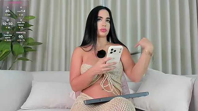 MaddyMay  online show from April 1, 10:40 pm