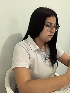 Snapshot of Velma_star chatting on October 17, 11:13 am Velma star online show from October 17, 11:13 am