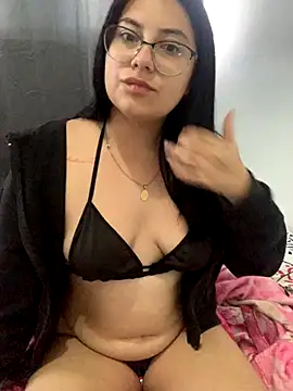 Snapshot of Velma_star chatting on October 29, 11:23 am Velma star online show from October 29, 11:23 am