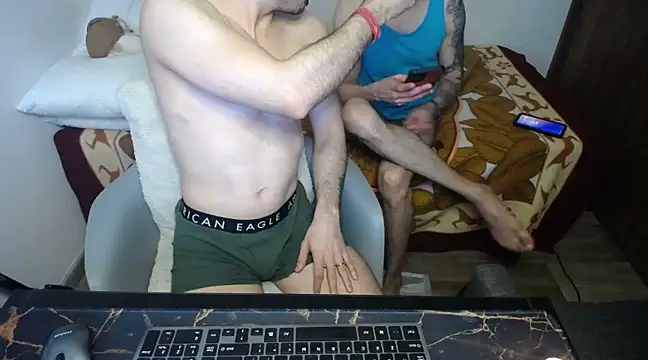 Snapshot of bossking017 chatting on February 11, 1:51 pm bossking017 online show from February 11, 1:51 pm